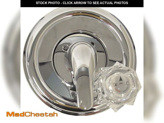 Lot 74-14278391 - DANCO 1-Handle Valve Trim Kit in Chrome for Delta Tub/Shower Faucets (Valve Not Included) - UNUSED