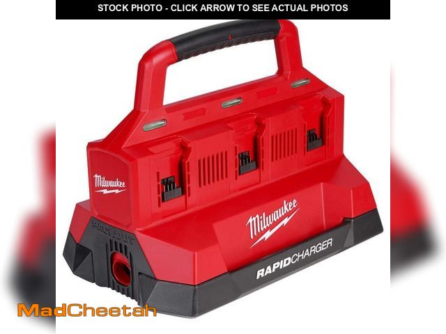Lot 74-13649973 - Milwaukee M18 18V Lithium-Ion PACKOUT 6-Port Rapid Charger - USED