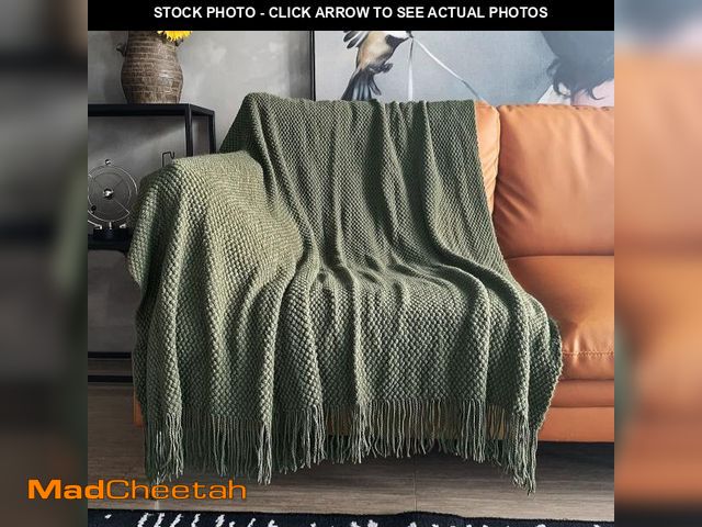 Lot 74-11552958 - LOMAO Knitted Throw Blanket with Tassels Bubble Textured Lightweight Throws for Couch Cover Home Dec...