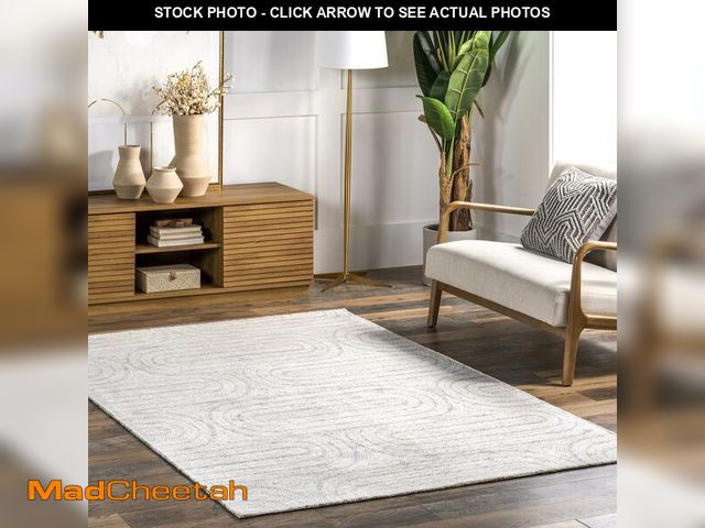 Lot 74-12898384 - nuLOOM Larkin Modern Geometric Tasseled Area Rug, 5' x 8', Ivory - UNUSED