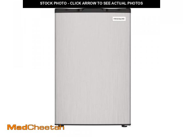 Lot 74-12186961 - Unbranded 21 in. 4.4 cu. ft. Mini Refrigerator in Stainless Steel with Freezer - UNUSED