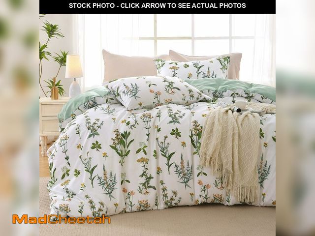 Lot 74-14429655 - MUXHOMO Duvet Cover Full Size, Reversible Floral Green Duvet Cover Set with Zipper Closure, 3 Pieces...