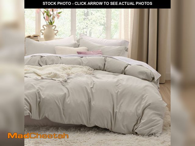 Lot 74-14206627 - Bedsure Oversized King Duvet Cover - 3 Pieces Prewashed Cotton-Like Polyester Extra Soft Bedding Set...