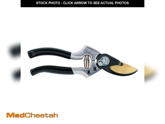 Lot 74-14597999 - Fiskars 1 in. Titanium Coated Steel Blade Bypass Hand Pruner 398402-1004 - UNUSED