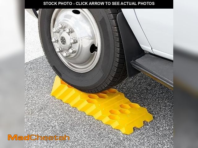 Lot 74-12143921 - Camco 44576 Super Tri-leveler Yellow (e/f) - UNUSED