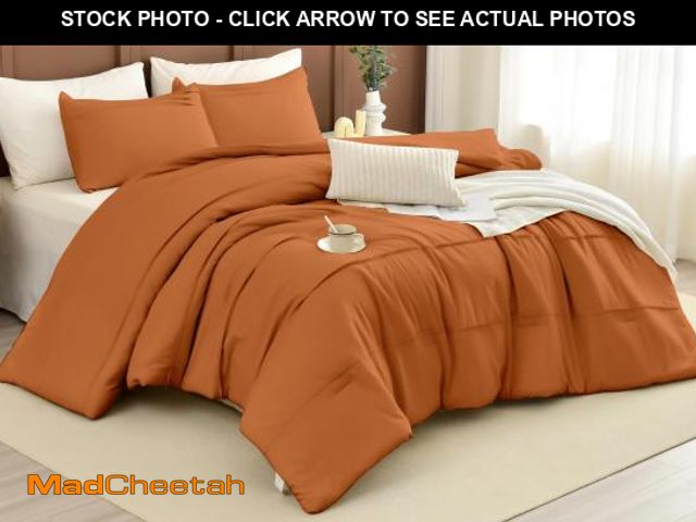 Lot 74-12404031 - CozyTide Queen Comforter Set(90"x95"),Cotton Pinch Pleated Bedding Set,3 Pieces Soft Lightweight Pum...