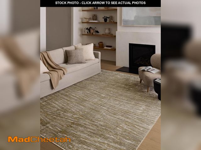 Lot 74-12137841 - Loloi Wade Collection WAE-01 Sage/Gold 2'-3" x 3'-10" Accent Rug - UNUSED