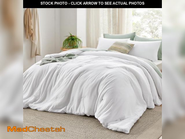 Lot 74-12213606 - Bedsure Oversized King Size Comforter Set, White Soft Prewashed Bedding for All Seasons, 3 Pieces Ge...