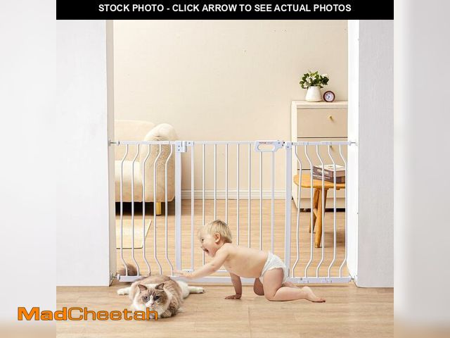 Lot 74-14068447 - VEVOR 29.5-53" Extra Wide Safety Gate for Stairs, Auto Close Dog Gate for The House, Easy Install Pr...