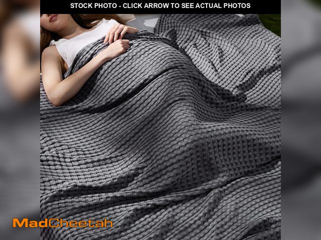 Lot 74-14423918 - Bedsure Cooling Cotton Waffle King Size Blanket - Lightweight Breathable Summer Blanket of Rayon Der...