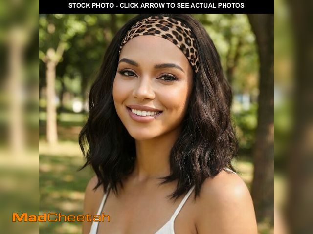 Lot 74-14211137 - Matthia Headband Wig Curly Brown 14inch Headband Wigs for Black Women Short Bob Wavy Brwon Mixed Med...