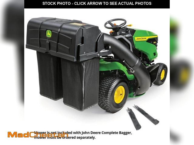 Lot 74-12800685 - John Deere 42 in. Twin Bagger for 100 Series Tractors - UNUSED