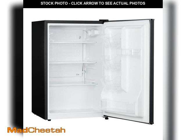 Lot 74-13692588 - *DIRTY* Vissani 2.6 cf Compact Fridge with Black Color *DIRTY*  - USED