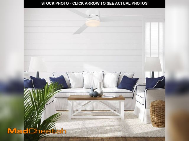 Lot 74-12575651 - Hampton Bay 52in Indoor LED Ceiling Fan White - UNUSED