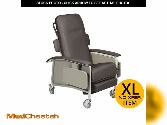 Lot 74-13579303 - Drive Medical 4 Position Clinical Care Geri Chair Recliner, Reclining Padded Chair with Armrests, Ch...