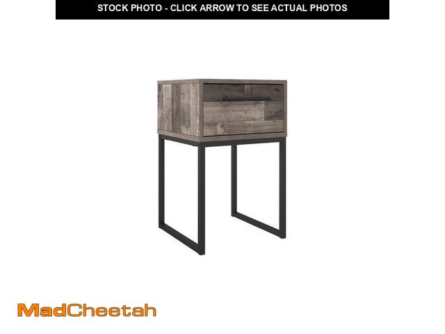 Lot 74-12558794 - Signature DESIGN BY ASHLEY Neilsville Gray 1 Drawer 19.63 in. W Nightstands - UNUSED