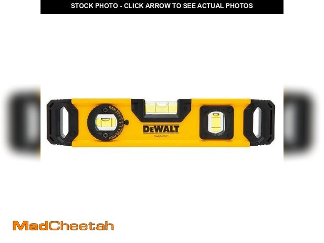 Lot 74-13785483 - DEWALT 9 in. Torpedo Level - USED