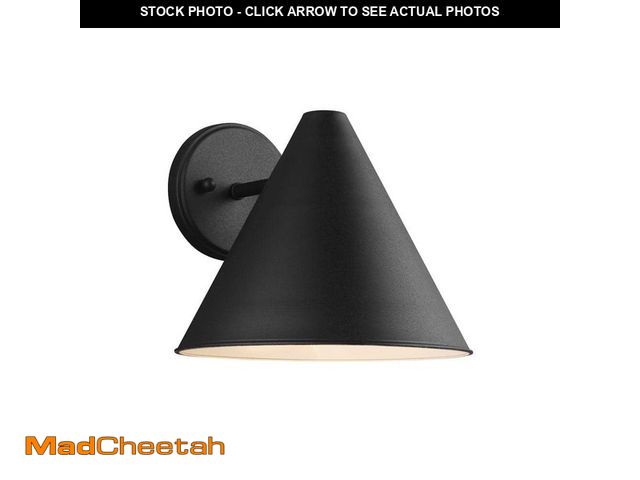Lot 74-13795682 - Generation Lighting Crittenden 1-Light Black Outdoor 8.5 in. Wall Lantern Sconce - UNUSED