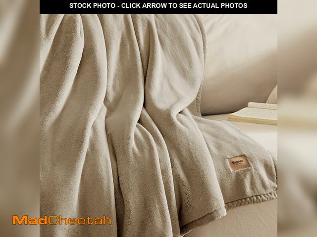 Lot 74-12698708 - Bedsure Thick Heavy Warm Blankets for Winter, Soft Fleece Twin Blanket for Bed, GentleSoft Cozy Fluf...