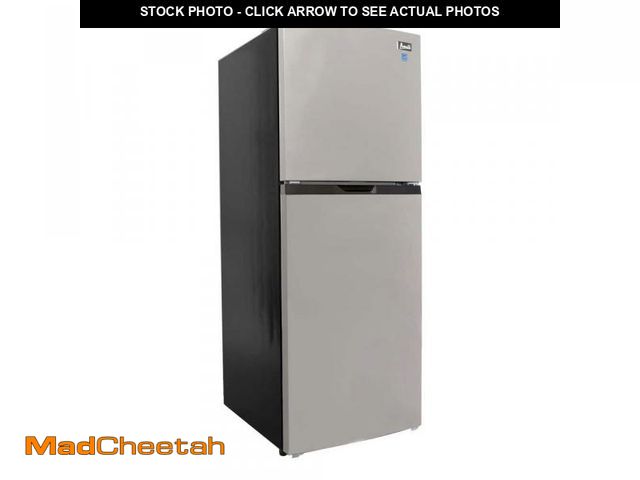 Lot 74-12530015 - (DENTED IN BACK) Avanti 7.0 cu. ft. Freestanding Top Freezer Refrigerator in Stainless Steel - USED