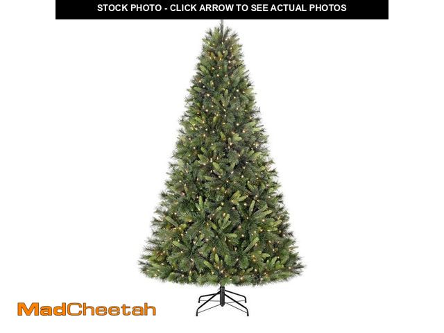 Lot 74-13046394 - Home Accents Holiday 7.5 ft. Forest Pine LED Pre-Lit Artificial Christmas Tree T16 - USED