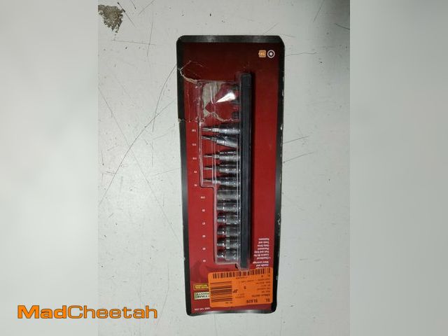 Lot 74-9690075 - Husky 1/4 in. Drive Torx Bit Socket Set (MISSING PIECES) - UNUSED