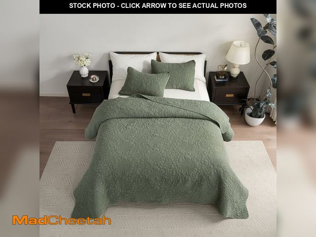 Lot 74-14340392 - TEXTURE &amp; LOOMS Cotton Quilt King Size Olive Bedding Set, Vintage Washed 3-Piece Cozy Lightweigh...