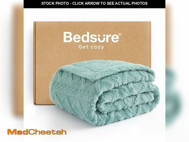 Lot 74-12433508 - Bedsure Sherpa Fleece Throw Blanket for Couch - Soft Fluffy &amp; Cozy Cable Jacquard Tufted Throw B...