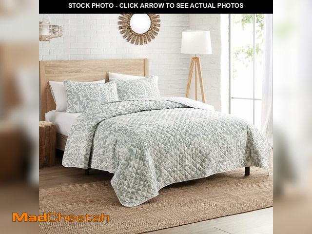 Lot 74-12664386 - Indigo Ink - Full/Queen Quilt Set, 3-Piece Modern Floral Bedding with Matching Shams, Lightweight Bo...