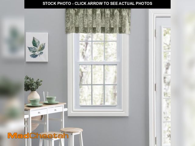 Lot 74-6781701 - Sanita Floral Cotton Tailored 58'' Window Valance - UNUSED