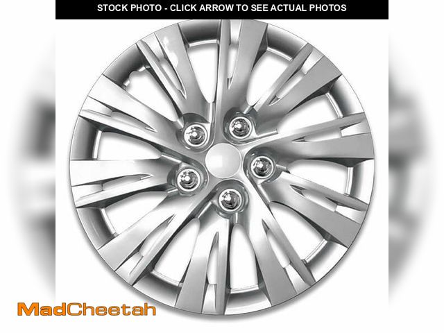 Lot 74-12860164 - Auto Drive 15 Inch Silver Alloy Finish Hubcap Wheel Covers - Set of 4 - Fits Most Cars - UNUSED