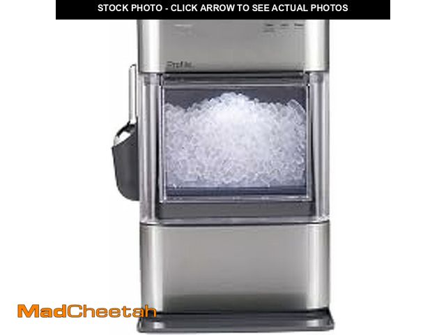 Lot 74-13844571 - GE Profile Opal 2.0 XL with 1 Gallon Tank, Chewable Crunchable Countertop Nugget Ice Maker, Scoop in...