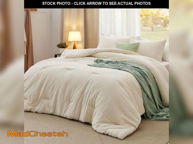 Lot 74-12433470 - Bedsure King Size Comforter Set, Light Beige Soft Prewashed Bedding for All Seasons, 3 Pieces Gentle...