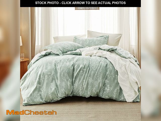 Lot 74-13622490 - Bedsure Queen Comforter Set - Sage Green Bed Set, 3 Pieces Cute Floral Bedding, 1 Soft Reversible Bo...