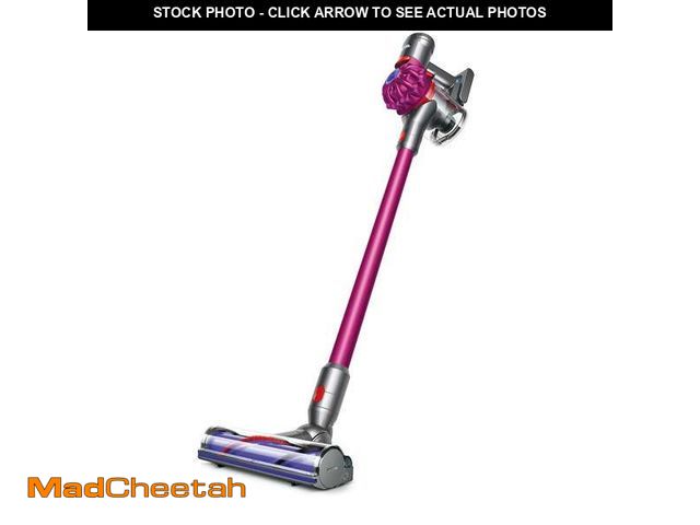 Lot 74-13059229 - *DIRTY* Dyson V7 Motorhead Cordless Stick Vacuum Cleaner *DIRTY*  - USED