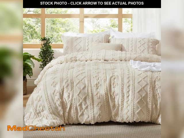Lot 74-11547134 - Bedsure Tufted Boho Comforter Set King Size - Beige Boho Bed Set, GentleSoft?? 3 Pieces Farmhouse Sh...