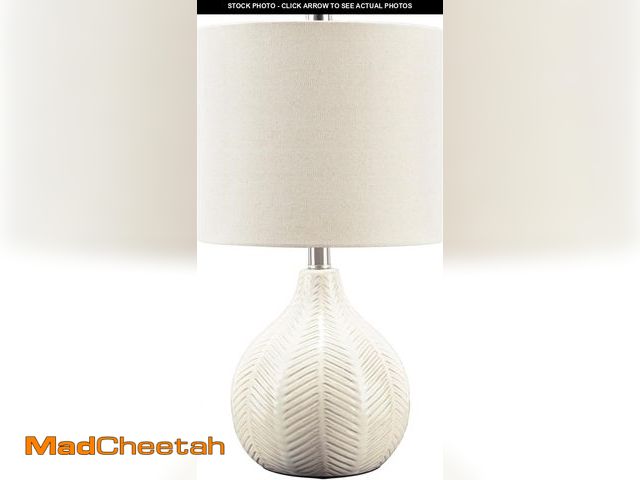 Lot 74-12399324 - Signature Design by Ashley Rainermen 20" Modern Herringbone Ceramic Table Lamp, Off White - UNUSED