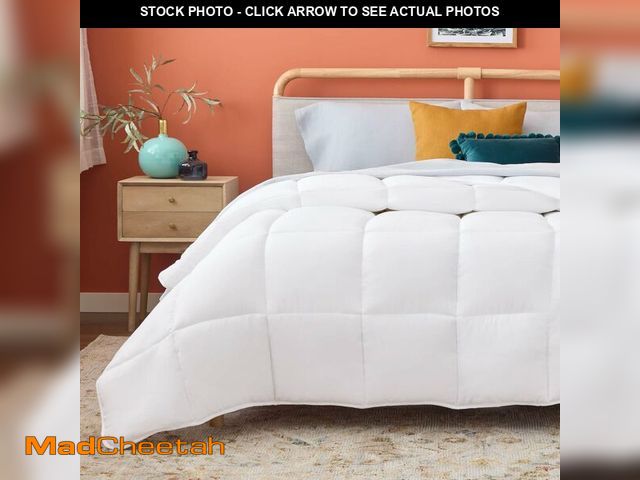 Lot 74-13710034 - LINENSPA White Down Alternative Comforter and Duvet Insert - All-Season Comforter with Box Stitch an...