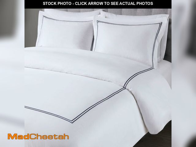 Lot 74-13733852 - Madison Park Signature King Duvet Cover - USED