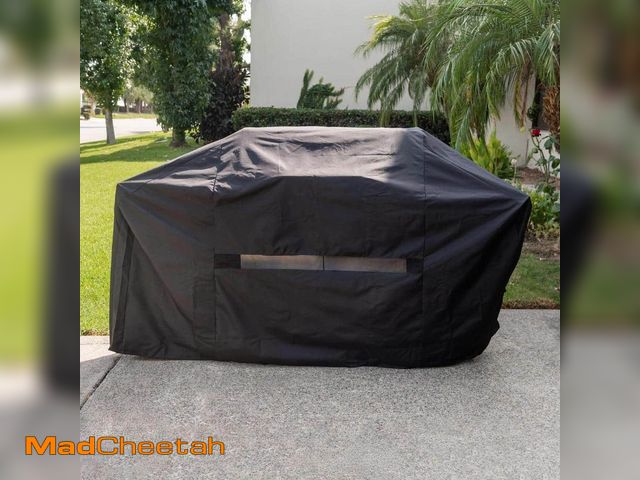 Lot 74-12557701 - Universal Premium Grill Cover 70 in. - UNUSED