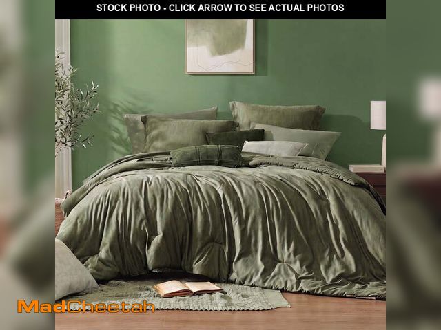Lot 74-14309862 - Amberspace Cationic Dyeing 7-piece Bed in a Bag Comforter Set with Sheets,Olive Green,Queen - UNUSED