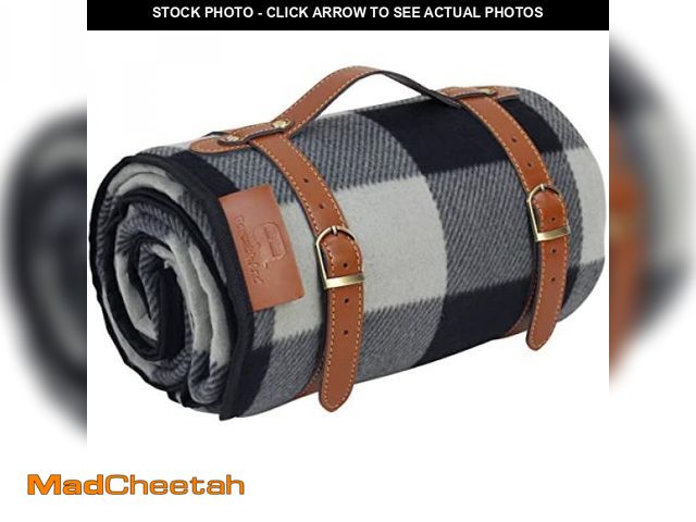 Lot 74-12124791 - PortableAnd Picnic Blankets, 3 Layer Soft Fleece Blanket for Beach,Camping on Grass, Waterproof, San...