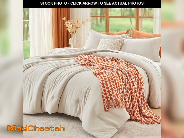 Lot 74-14300067 - MUXHOMO Queen Size Comforter Set Beige, 3 Piece Solid Bedding for All Seasons, Warm Down Alternative...