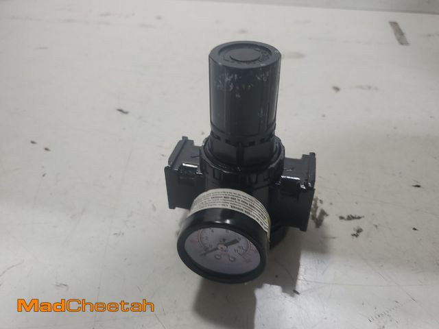 Lot 74-12143385 - Husky 3/8 in. Regulator with Gauge - USED