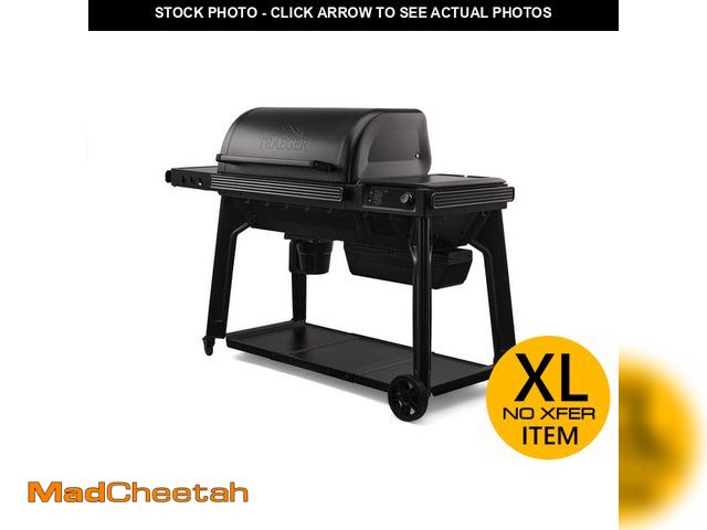 Lot 74-12464491 - Traeger Woodridge Pro Wi-Fi Pellet Grill and Smoker in Black - UNUSED