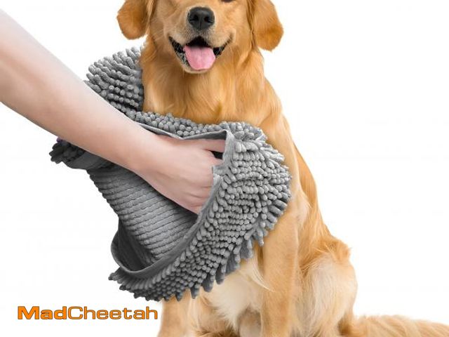 Lot 74-12310556 - Muddy Mat Doggy Dryer, Highly Absorbent Microfiber Washable Dog Shammy Quick Drying Towel Absorber -...