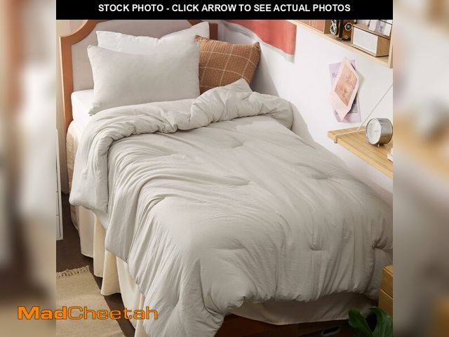 Lot 74-12969857 - Bedsure Twin/Twin XL Comforter Set, Beige Soft Prewashed Bedding for All Seasons, 2 Pieces GentleSof...