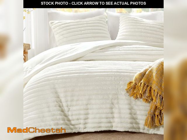 Lot 74-13042152 - Intelligent Design Twin Comforter Set, Plush Bedding, Microfiber Reverse, 2 Piece, Lightweight, Supe...