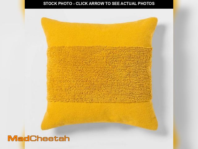 Lot 74-10106304 - Modern Tufted Square Throw Pillow Summer Wheat - ThresholdÃ¢âÂ¢ - UNUSED