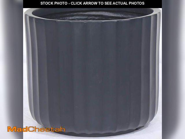 Lot 74-13052449 - *DIRTY/SCRATCHED* Unbranded 9.5 in. L x 9.5 in. W x 8 in. H 1 qt. Black Indoor/Outdoor Fiber Stone I...